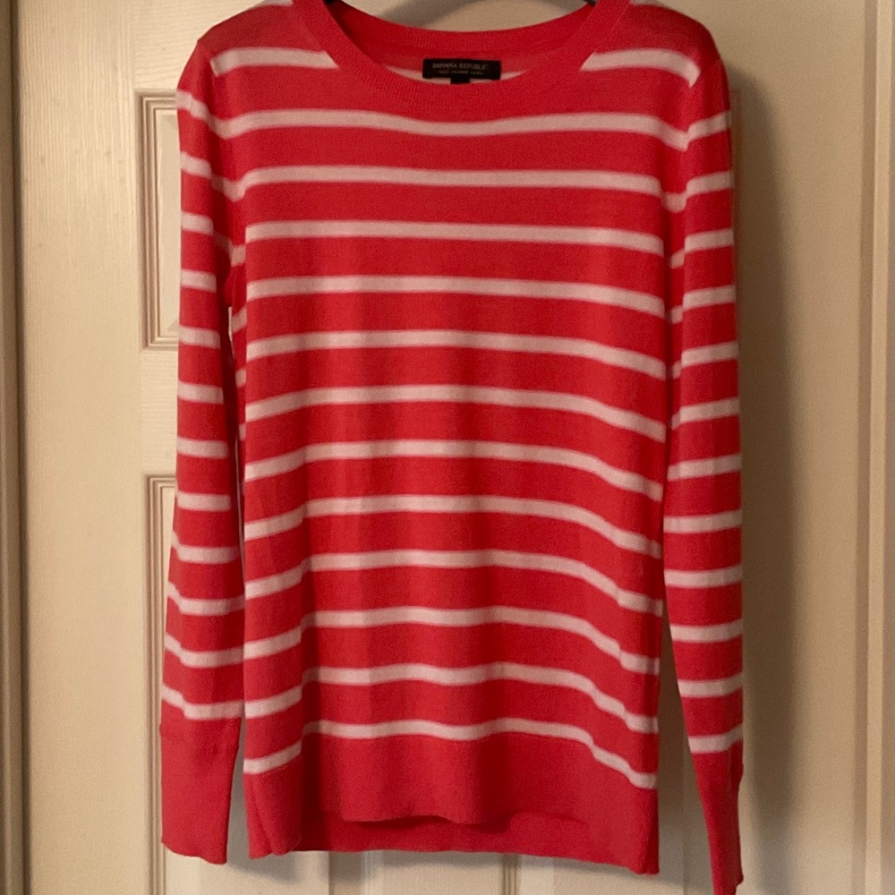 Ladies Banana Republic Coral and White Striped Sweater (Size Medium)